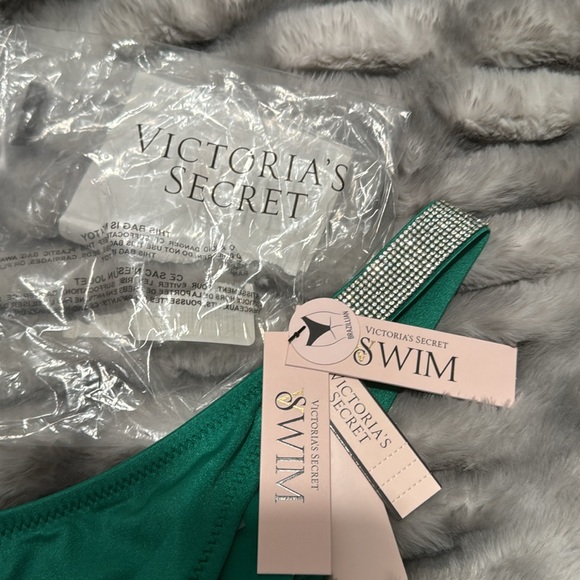 Victoria Secret bombshell green shine strap Brazilian bottoms large - Picture 2 of 5